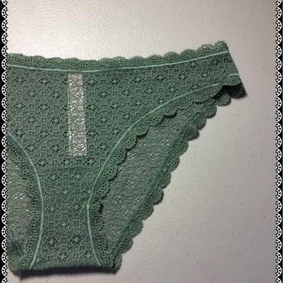 ❤️VS Body By Victoria Cheekini Panty❤️ - Picture 2 of 3